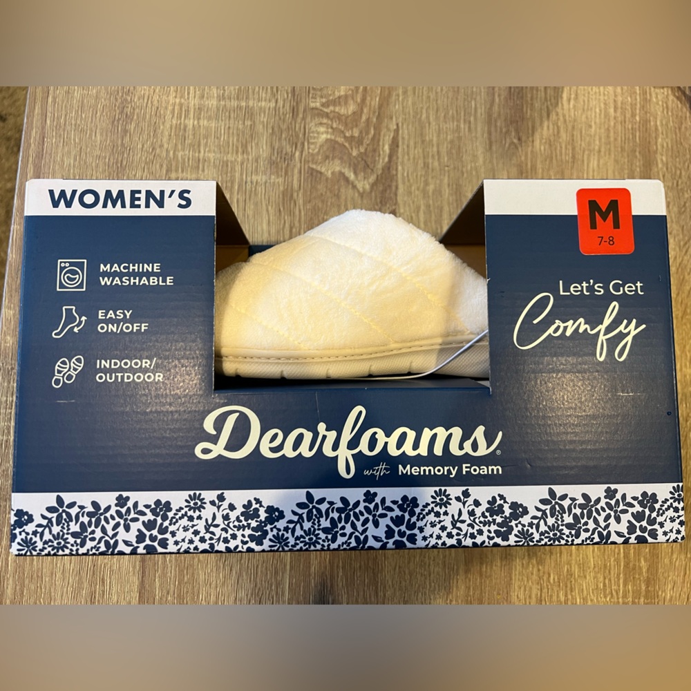 Dearfoams Women's Quilted Slippers - White